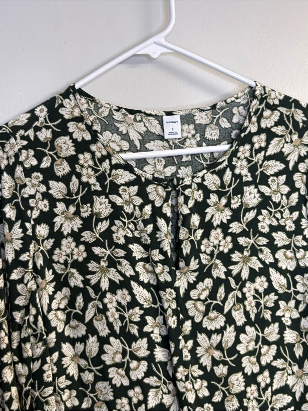 Old Navy Black Floral Tiered Long-Sleeve Dress - Picture 3 of 6